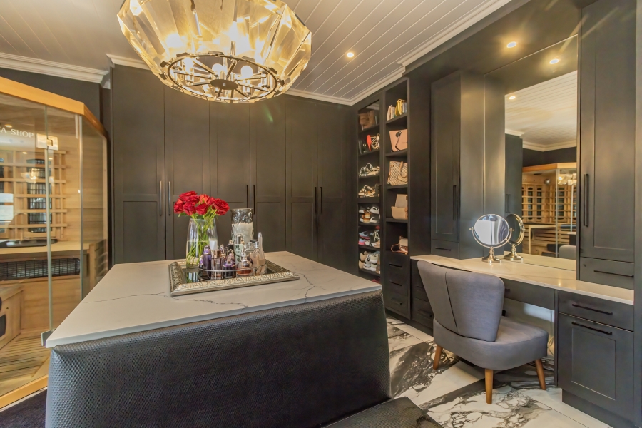 6 Bedroom Property for Sale in Heatherlands Western Cape
